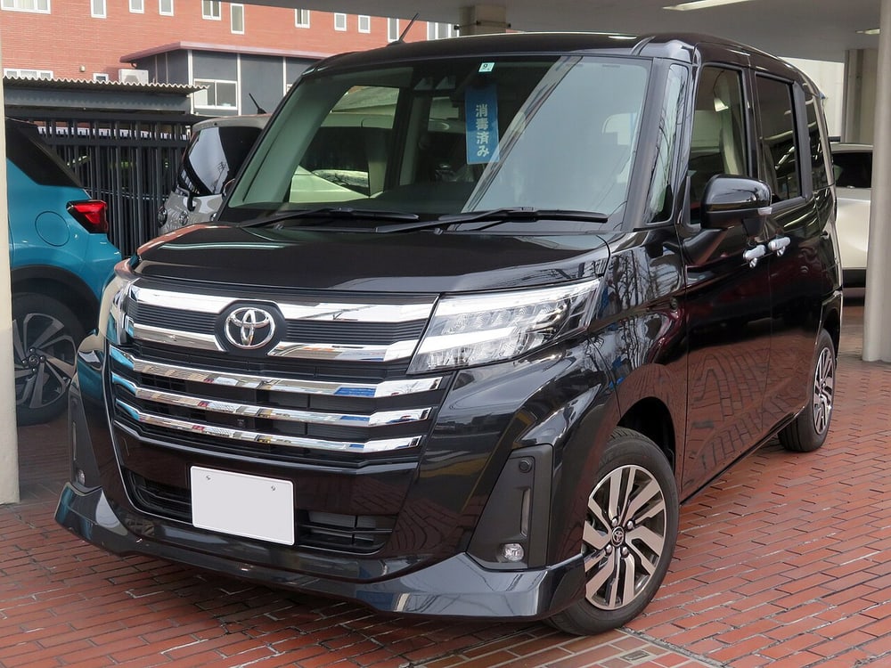 Toyota Roomy model reference photograph