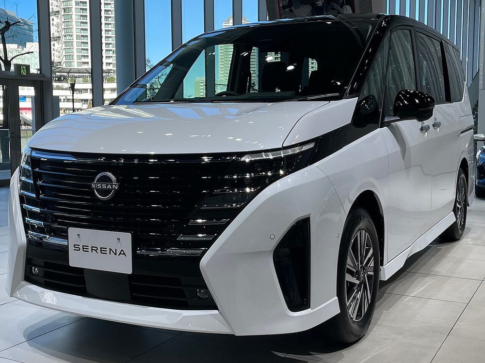 Nissan Serena model reference photograph