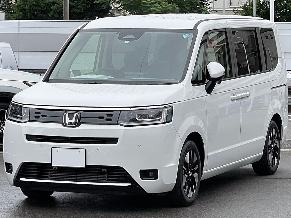 Honda Stepwagon model reference photograph